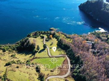 Terreno con excelente vista y acceso al Lago Ranco