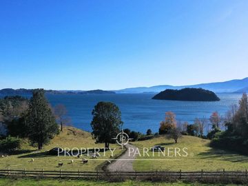 Terreno con excelente vista y acceso al Lago Ranco