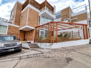 Venta casa con privilegiada vista sector Llacolen