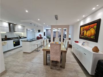 Hermosa casa Quintas de Don Simón conjunto