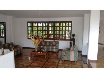 CASA EN CONDOMINIO A 5 MINUTOS UNIVERSIDAD SAN MARTN