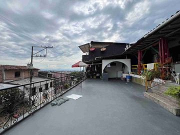 CASA COMERCIAL TRIFAMILIAR EN VENTA EN SECTOR LA BADEA/DOSQUEBRADAS