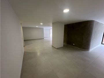 HERMOSO APARTAMENTO REMODELADO CERCA A OVIEDO