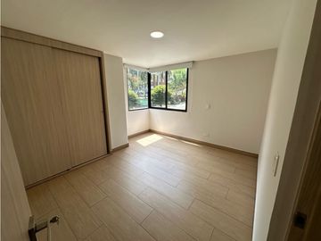 HERMOSO APARTAMENTO REMODELADO CERCA A OVIEDO