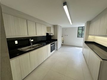 HERMOSO APARTAMENTO REMODELADO CERCA A OVIEDO
