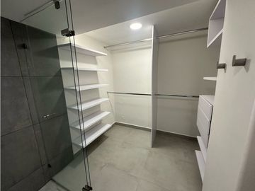 HERMOSO APARTAMENTO REMODELADO CERCA A OVIEDO