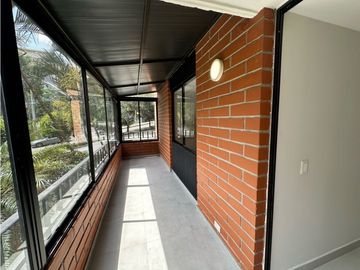 HERMOSO APARTAMENTO REMODELADO CERCA A OVIEDO