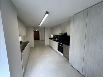 HERMOSO APARTAMENTO REMODELADO CERCA A OVIEDO