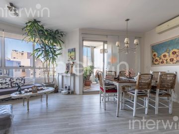 Departamento de 4 ambientes con cochera y baulera, Palermo - Palermo View- Venta.