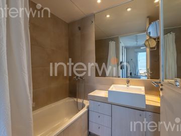 Departamento de 4 ambientes con cochera y baulera, Palermo - Palermo View- Venta.