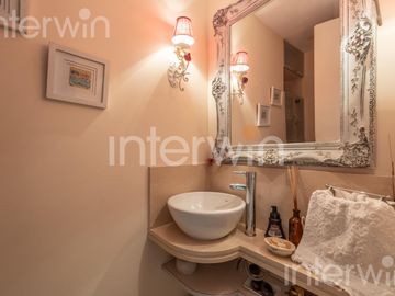 Departamento de 4 ambientes con cochera y baulera, Palermo - Palermo View- Venta.