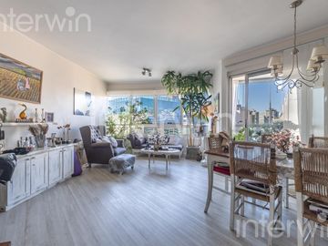 Departamento de 4 ambientes con cochera y baulera, Palermo - Palermo View- Venta.