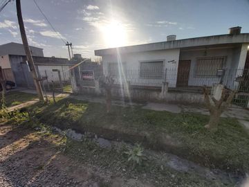 Casa - Belen De Escobar - 4 dorm - APTA CREDITO