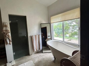 Casa en Venta / Renta en Fracc Santa Sofía Country Club (AMUEBLADA)
