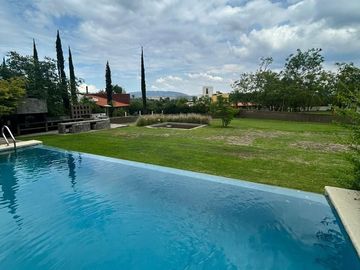 Casa en Venta / Renta en Fracc Santa Sofía Country Club (AMUEBLADA)