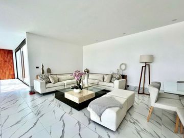 RESIDENCIA EN VENTA EN BALCONES DEL CAMPESTRE