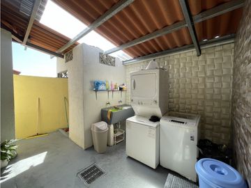 Se vende Casa en Montelimar (AD)