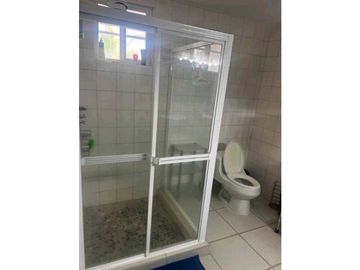 VENTA  DE CASA EN PUNTA BARCO VIEJO, LINDA Y AMUEBLADA