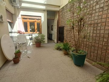 VENTA PH 4 AMBIENTES CON PATIO EN BARRACAS CABA