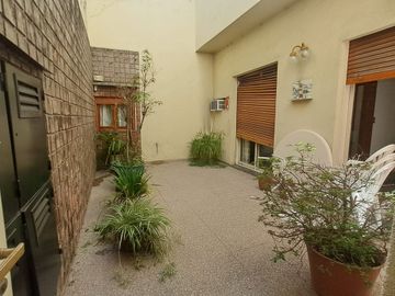 VENTA PH 4 AMBIENTES CON PATIO EN BARRACAS CABA
