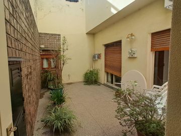 VENTA PH 4 AMBIENTES CON PATIO EN BARRACAS CABA