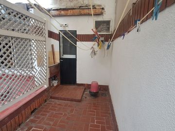 VENTA SEMIPISO 4 AMBIENTES CON PARRILLA CABA