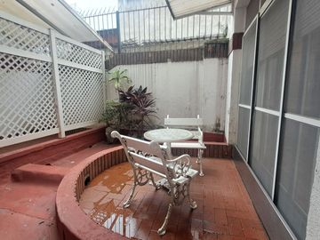 VENTA SEMIPISO 4 AMBIENTES CON PARRILLA CABA