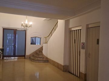 VENTA SEMIPISO 4 AMBIENTES CON PARRILLA CABA