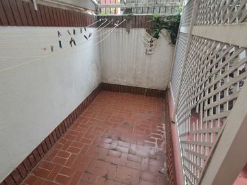 VENTA SEMIPISO 4 AMBIENTES CON PARRILLA CABA