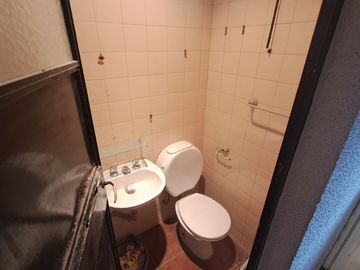 VENTA SEMIPISO 4 AMBIENTES CON PARRILLA CABA