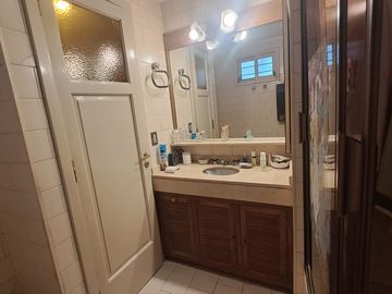 VENTA SEMIPISO 4 AMBIENTES CON PARRILLA CABA