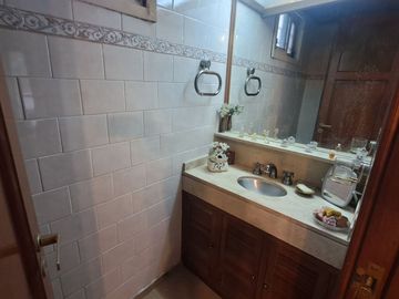 VENTA SEMIPISO 4 AMBIENTES CON PARRILLA CABA