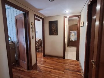 VENTA SEMIPISO 4 AMBIENTES CON PARRILLA CABA
