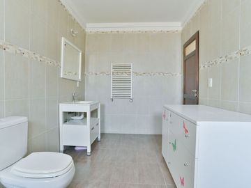 Venta casa en barrio Agustinas I, Villa Udaondo