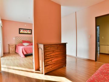 Venta casa en barrio Agustinas I, Villa Udaondo