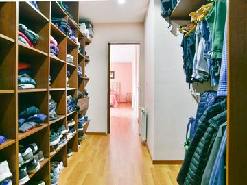 Venta casa en barrio Agustinas I, Villa Udaondo