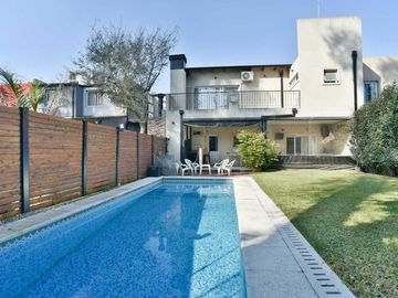 Venta casa en barrio Agustinas I, Villa Udaondo