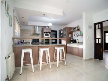 Venta casa en barrio Agustinas I, Villa Udaondo