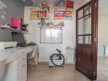 Venta casa en barrio Agustinas I, Villa Udaondo