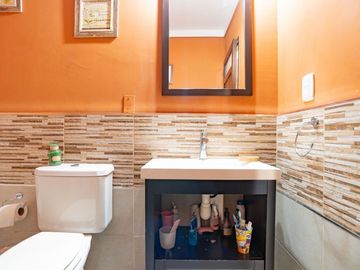 Venta casa en barrio Agustinas I, Villa Udaondo