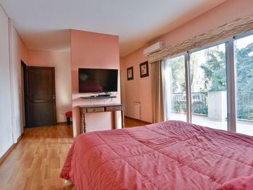 Venta casa en barrio Agustinas I, Villa Udaondo