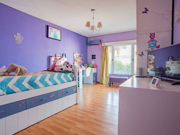 Venta casa en barrio Agustinas I, Villa Udaondo