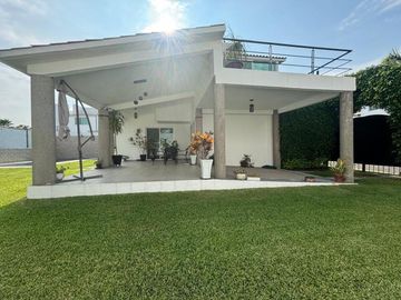 Casa en venta en el centro de Oaxtepec  Morelos