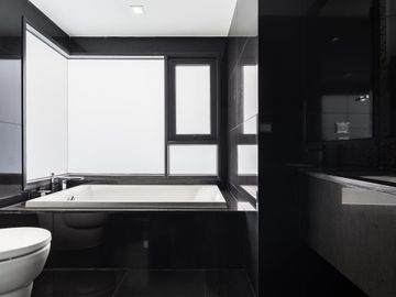 2 Bedroom Condo for sale at Rhythm Sukhumvit 36-38