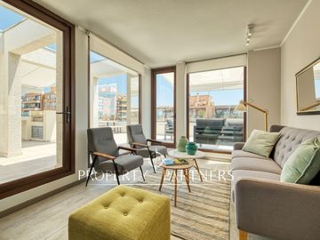 Penthouse nuevo, gran terraza y quincho
