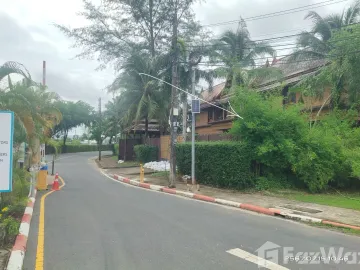 Standalone land and house for sale next to Laguna Homes.