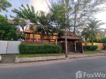 Standalone land and house for sale next to Laguna Homes.
