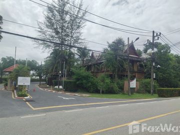 Standalone land and house for sale next to Laguna Homes.