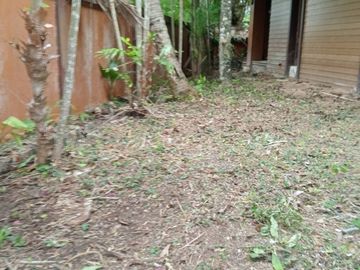 Standalone land and house for sale next to Laguna Homes.