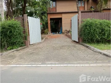 Standalone land and house for sale next to Laguna Homes.